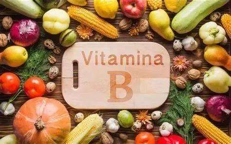 Care este relația dintre vitamina B9 și acidul folic?